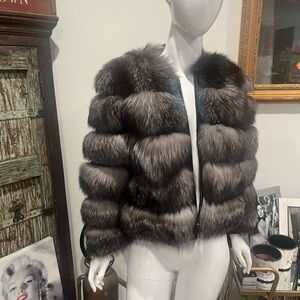 Authentic Silver & Black Fox Fur/ Luxury coat🚨